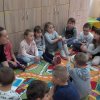 Mądra szkoła czyta dzieciom